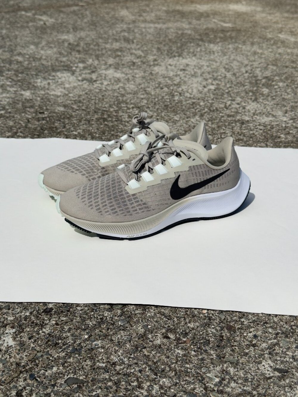 NIKE Air Zoom Pegasus 37 'Stone' Shoe Men's Size 9.5 Taupe
